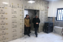 رئیس دانشگاه علوم پزشکی گیلان با حضور میدانی در مرکز آموزشی درمانی رازی رشت، از روند پیشرفت پروژه‌های رادیوتراپی‌های انرژی، پت‌اسکن و بخش غدد در دست احداث این مرکز بازدید کرد.